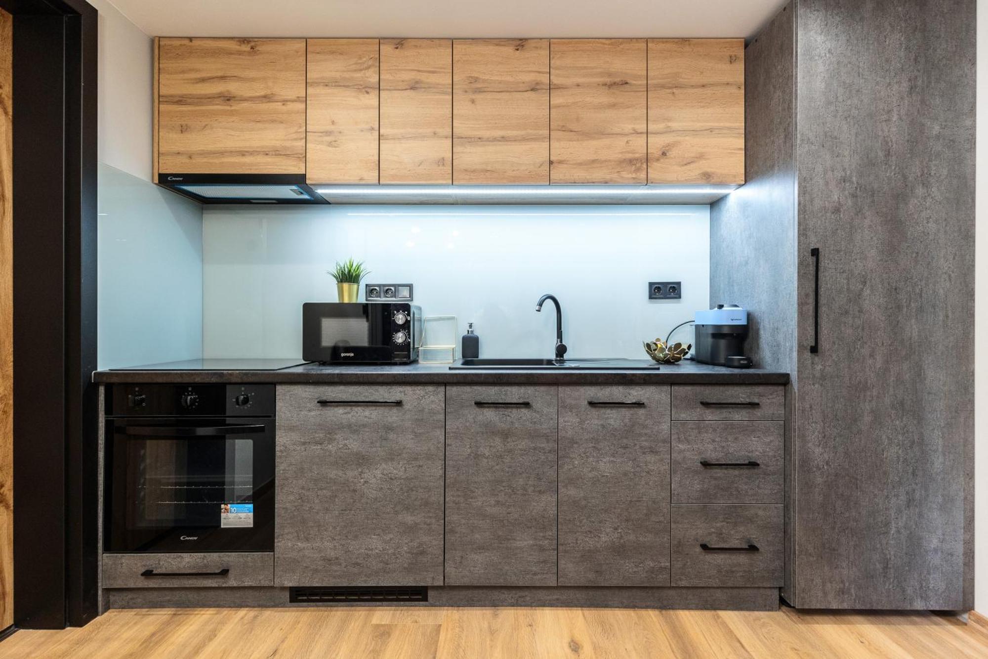 Parliament Dream Apartment! — Photos 2
